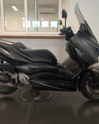Yamaha X-Max 125