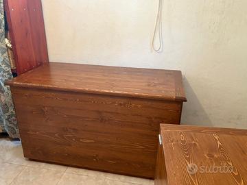 Cassapanca in legno massello