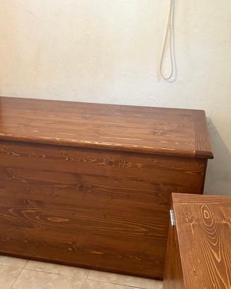 Cassapanca in legno massello