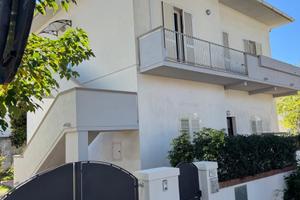 Ristrutturato e arredato