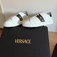 Versace Greca Sneaker con Borchi
