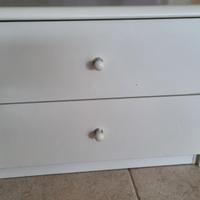 comodino bianco