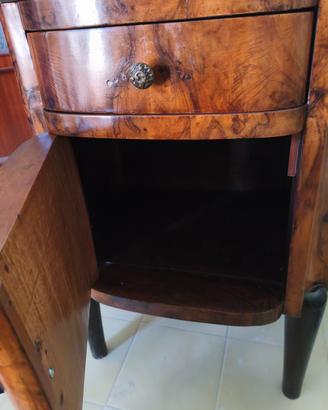 Comodini in legno con marmo nero pregiato 