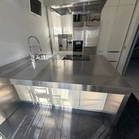 Cucina con isola G&D con elettrodomestici