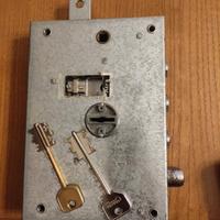 Serratura per portone blindato 