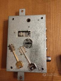 Serratura per portone blindato 