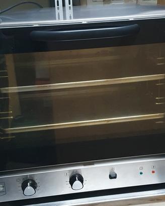 Forno professionale in acciaio inox.