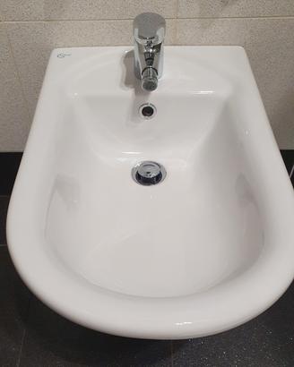 Bidè   Sospeso  Ideal  Standard  