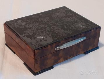 Cofanetto porta gioie in tartaruga e legno