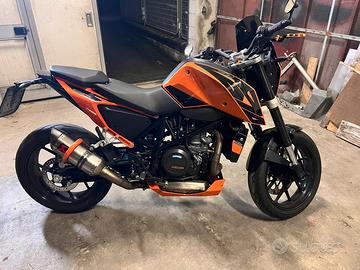 KTM 690 Duke (Restyling 2016)