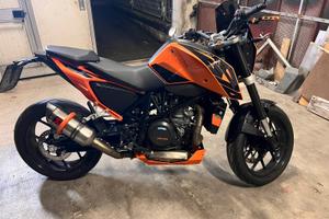 KTM 690 Duke (Restyling 2016)