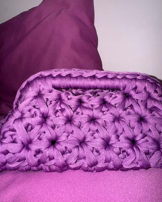 Clutch viola punto a fiore molla 20 cm