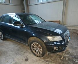 AUDI Q5 2013 manuale motore non funzionante