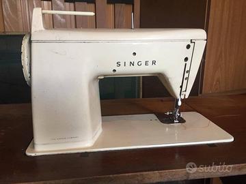 Macchina cucire singer modello 657g con tavolo