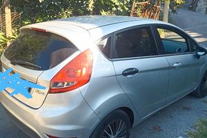 FORD FIESTA TITANIUM 1.4 TDCI 5 PORTE ANNO 2009