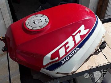 Serbatoio nudo honda cbr 1000 '87-88 usato
