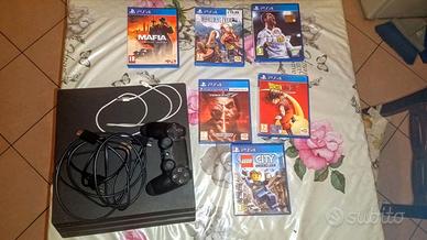 PlayStation 4, giochi e accessori