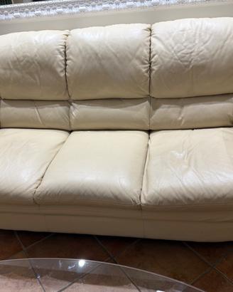 Divano tre posti in pelle beige