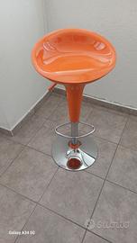 sgabello arancione