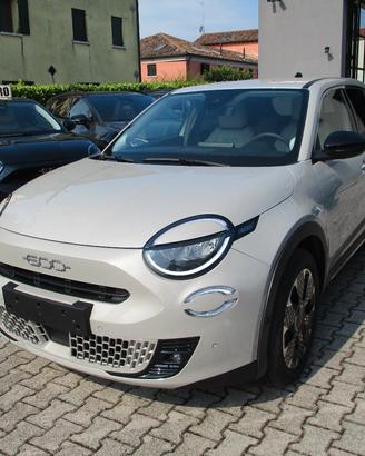 Fiat 600 Hybrid DCT MHEV LaPrima - FULL OPTIONAL