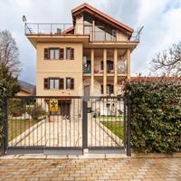 3 LOCALI A LA CASSA