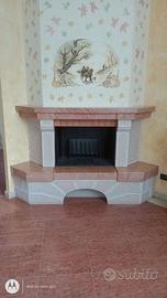 Caminetto e rivestimento