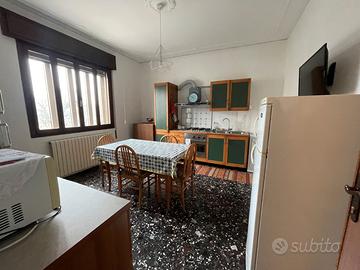 Spinea ampia porzione di casa su 3 piani