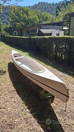 Canoa in vetroresina