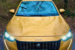 Puegeot 208 1.2 PureTech Allure pack iCookpit 3D