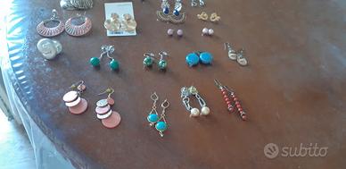 Orecchini e anelli