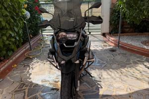 Gs 1200 triple black