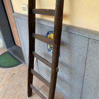 Scaletta in legno vintage porta asciugamani