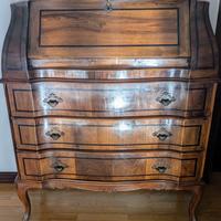 Scrivania a ribalta in legno, vintage.