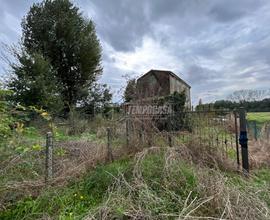 Rudere di ampie metrature da ristrutturare