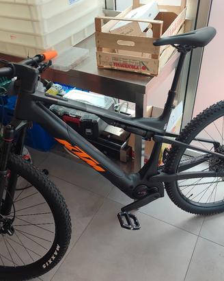 ktm Macina scarp sx
