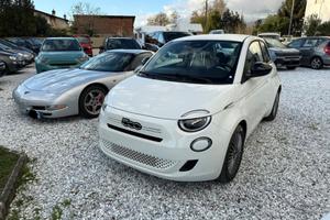 Fiat 500 Berlina Hybrid Icon