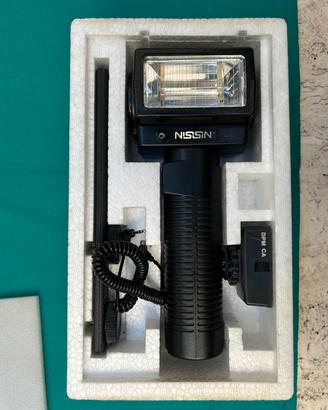 NISSIN FLASH 2800G
