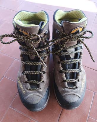 Scarponi da trekking La Sportiva