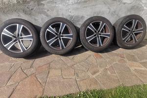 Cerchio e gomma 215/60 R17 Invernale 