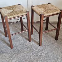 Coppia di sgabelli quadrati h 47 noce  e paglia