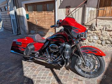 Harley Davidson Electra glide ultra CVO 