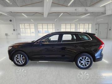 VOLVO XC60 B4 (d) AWD Geartronic Momentum Pro