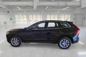 VOLVO XC60 B4 (d) AWD Geartronic Momentum Pro