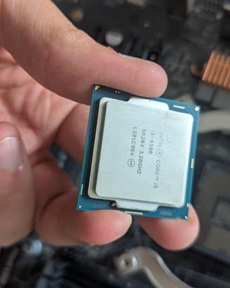 Intel i5-6500 + RAM Corsair 8GB DDR4 2133
