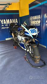 Yamaha R1 Race