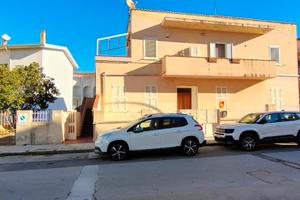 Alghero PORZIONE DI VILLA in Città