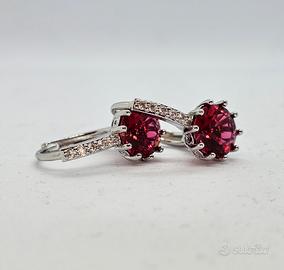 Orecchino con cristallo zircone cubico RED
