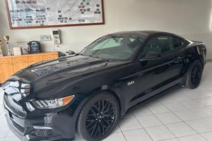 FORD MUSTANG FASTBACK 5.0 V8 430 cv