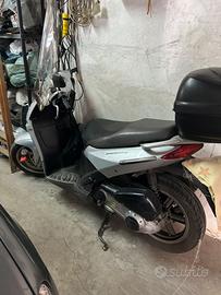 Scooter Aprilia sportcity 200