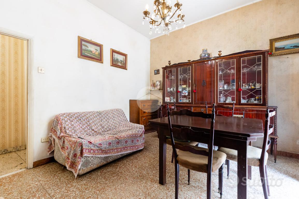 2 LOCALI A ROMA - Altro